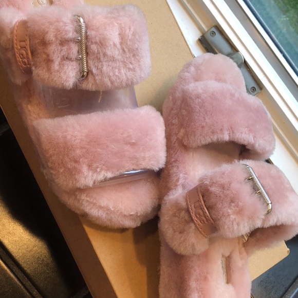 UGGS - Picture 6 of 11